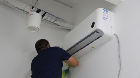 低预算旧房翻新｜空调安装避坑指南，花小钱用好空调